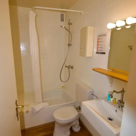 イン Hamm The Unique Boutique デュッセルドルフ